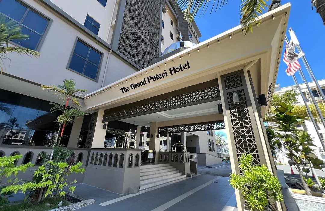 The Grand Puteri Hotel-1
